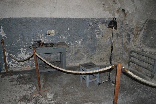 Carcel en Casa del Terror Budapest